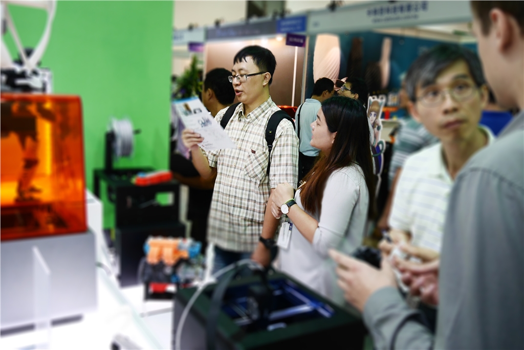 taimold 模具展 3d列印 三帝瑪人員專業(yè)的與客戶介紹