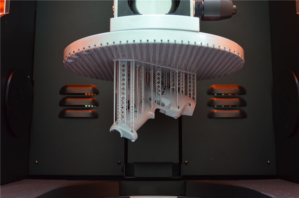 電鑽外殼未取下正面