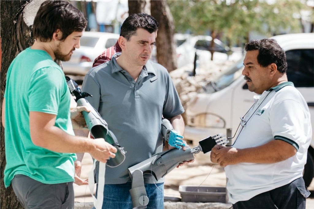 Victoria Hand計(jì)畫