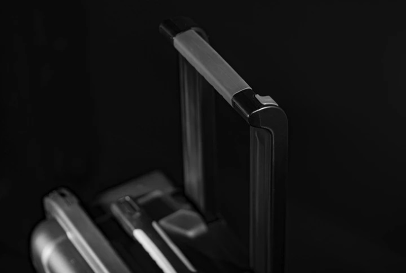 NANUK 935 CASE Black retractable handle