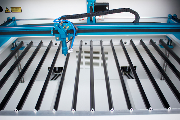 Thunder Nova-35 Laser Engraver Aluminum blade cutting table