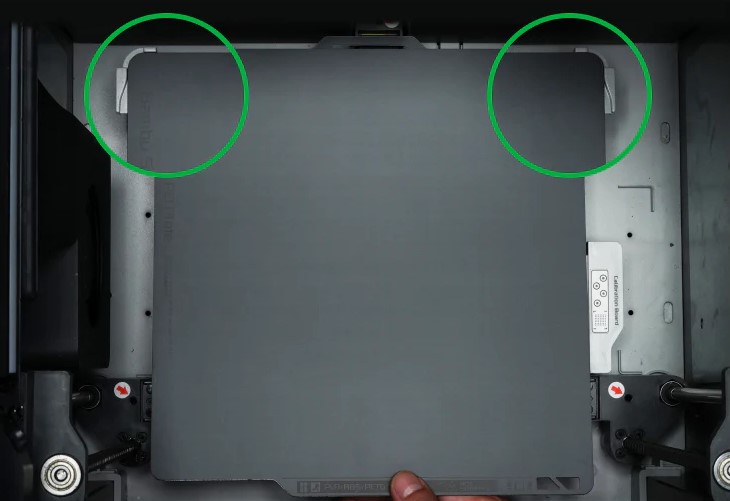 Bambu Lab 平滑PEI 列印平臺 - X1系列/P1系列/A1安裝步驟1