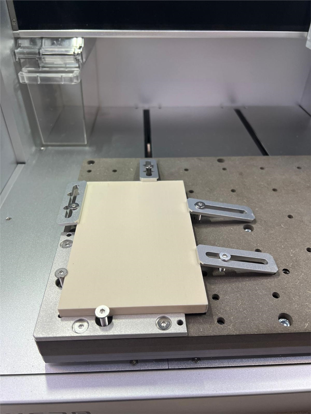 樣本 1 : 三軸浮雕 樣本 1 : 三軸浮雕