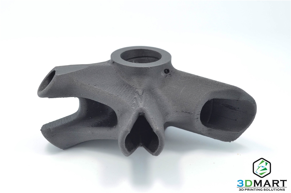 Ultimaker 2+ 黑色碳纖維印製腳踏車支架